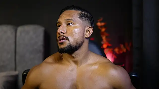 Snapshot of CallumMuscle chatting on November 2025 01:26:01 PM CallumMuscle online show from November 2025 01:26:01 PM