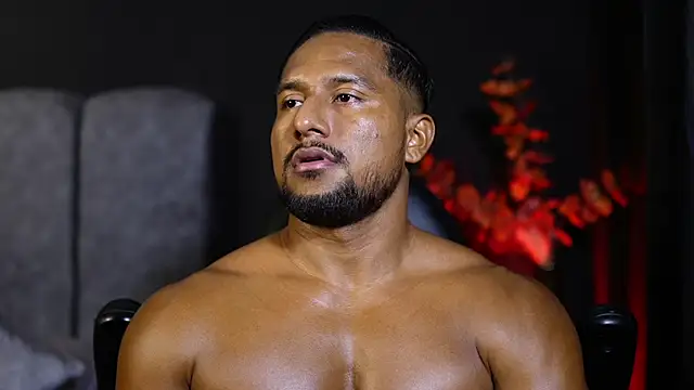 Snapshot of CallumMuscle chatting on November 2025 12:43:02 AM CallumMuscle online show from November 2025 12:43:02 AM