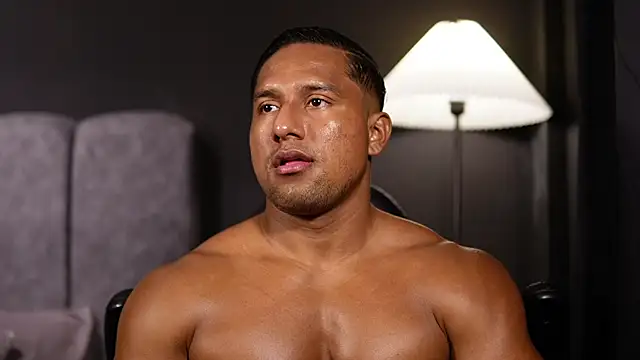 Snapshot of CallumMuscle chatting on December 2025 03:27:02 AM CallumMuscle online show from December 2025 03:27:02 AM