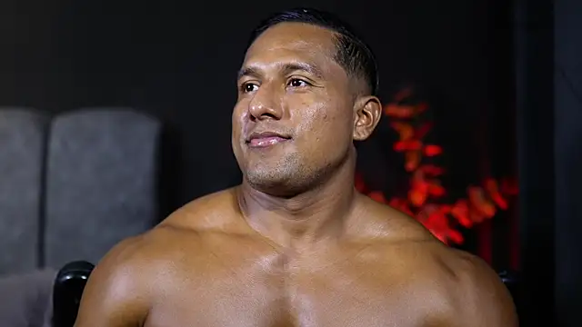 Snapshot of CallumMuscle chatting on November 2025 07:58:01 PM CallumMuscle online show from November 2025 07:58:01 PM