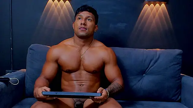 Snapshot of CallumMuscle chatting on February 2025 06:27:02 AM CallumMuscle online show from February 2025 06:27:02 AM