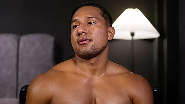 Snapshot of CallumMuscle chatting on November 2025 01:55:02 PM CallumMuscle online show from November 2025 01:55:02 PM