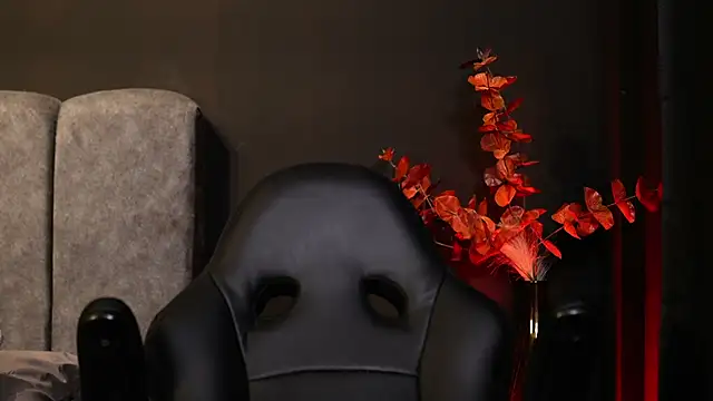 Snapshot of CallumMuscle chatting on November 2025 12:47:01 AM CallumMuscle online show from November 2025 12:47:01 AM