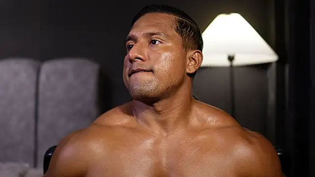 Snapshot of CallumMuscle chatting on December 2025 03:51:02 AM CallumMuscle online show from December 2025 03:51:02 AM