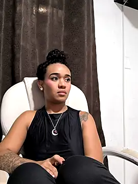 Snapshot of evafoxs chatting on November 2025 02:27:02 AM evafoxs online show from November 2025 02:27:02 AM