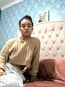 Snapshot of evafoxs chatting on October 2025 05:17:01 PM evafoxs online show from October 2025 05:17:01 PM