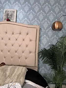 Snapshot of evafoxs chatting on September 2025 08:48:02 PM evafoxs online show from September 2025 08:48:02 PM