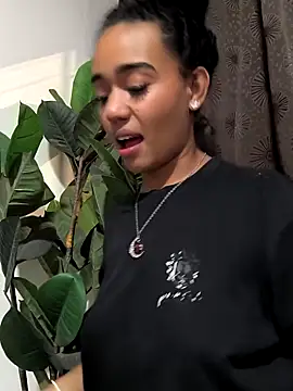 Snapshot of evafoxs chatting on September 2025 01:19:01 AM evafoxs online show from September 2025 01:19:01 AM