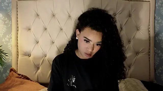 Snapshot of evafoxs chatting on September 2025 12:28:01 AM evafoxs online show from September 2025 12:28:01 AM