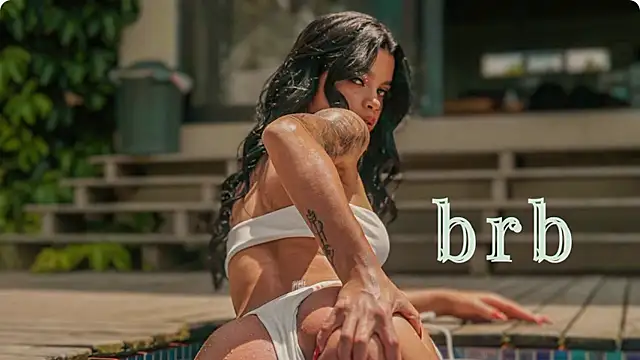 mia world  online show from October 2025 02:49:02 PM