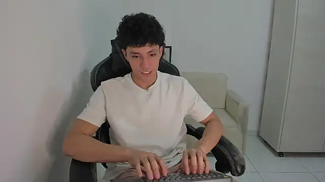 enzo sloran online show from March 2026 04:51:01 AM