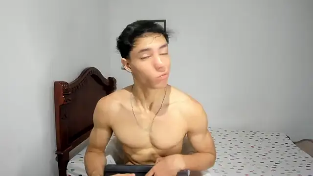 Snapshot of enzo_sloran chatting on October 2025 01:32:01 PM enzo sloran online show from October 2025 01:32:01 PM