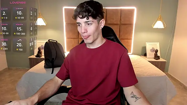 AlejooTwink online show from April 2026 02:13:02 AM