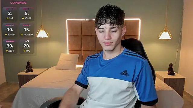 AlejooTwink online show from May 2026 05:13:01 AM