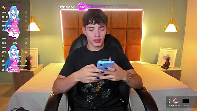 AlejooTwink online show from December 2025 01:33:01 AM