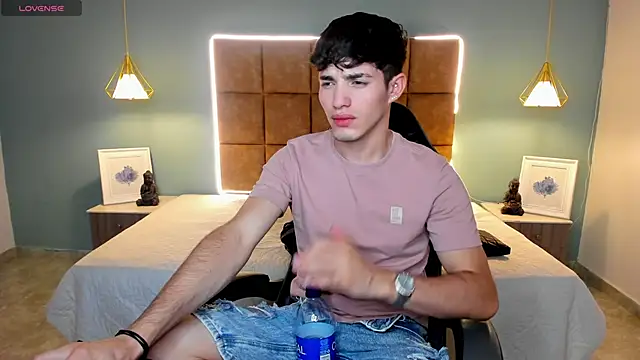 AlejooTwink online show from March 2026 01:34:01 AM