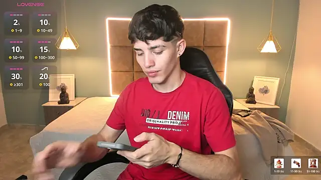 AlejooTwink online show from April 2026 05:19:01 AM