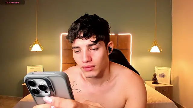 AlejooTwink online show from February 2026 08:14:01 AM