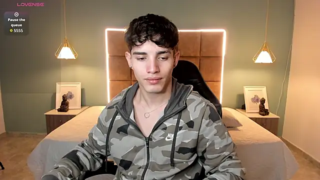 AlejooTwink online show from April 2026 03:35:02 AM
