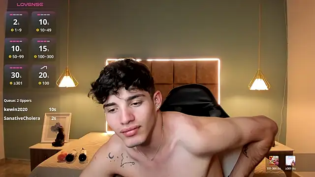 AlejooTwink online show from May 2026 04:12:02 PM