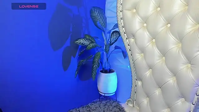 Layla 707 online show from October 2025 12:18:02 AM