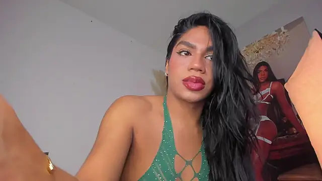 Sharicklovee online show from April 2026 01:06:02 PM