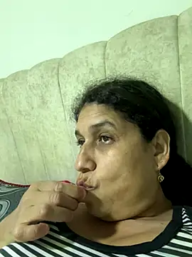 siri duque online show from December 2025 02:12:02 AM