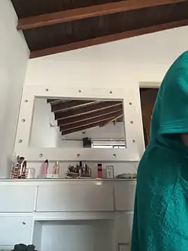 siri duque online show from April 2026 08:09:02 PM