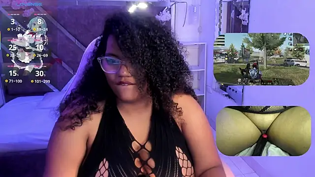 MhiaRey online show from December 2025 01:26:02 PM