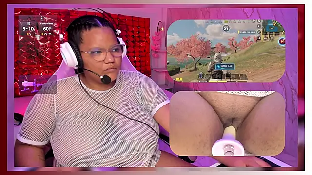 MhiaRey online show from February 2026 01:19:01 PM