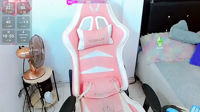 Kylie martinez online show from November 2025 03:21:02 AM