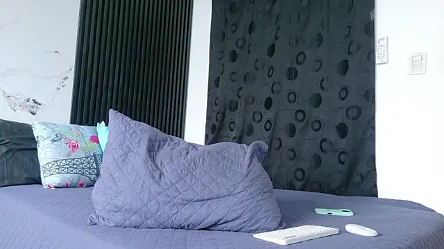 Noah tyler  online show from February 2026 07:05:01 PM