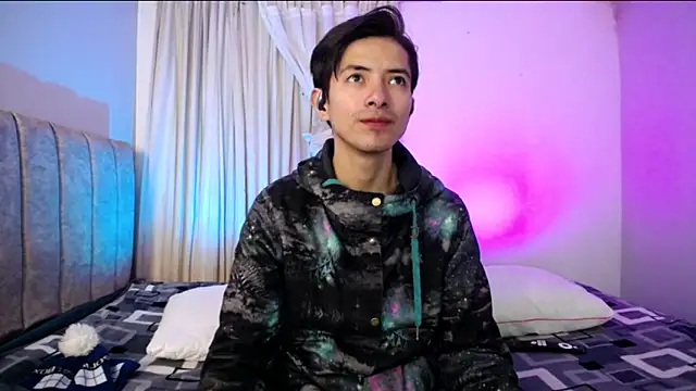 Yellowpokemon23 online show from April 2026 02:24:02 AM