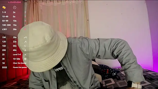 Yellowpokemon23 online show from November 2025 02:11:01 AM