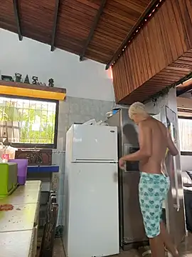 Snapshot of Leo_bunny_hot chatting on November 2025 06:13:01 PM Leo bunny hot online show from November 2025 06:13:01 PM