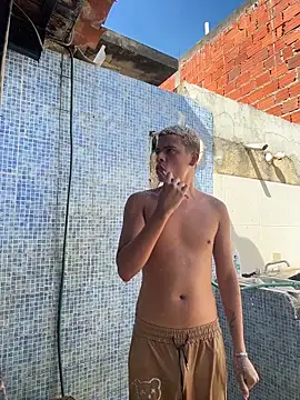 Snapshot of Leo_bunny_hot chatting on November 2025 07:14:02 PM Leo bunny hot online show from November 2025 07:14:02 PM