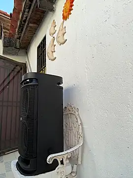 Snapshot of Leo_bunny_hot chatting on October 2025 08:20:01 PM Leo bunny hot online show from October 2025 08:20:01 PM