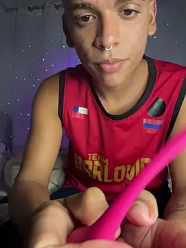 Snapshot of Leo_bunny_hot chatting on November 2025 03:17:02 AM Leo bunny hot online show from November 2025 03:17:02 AM