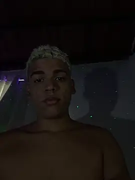 Snapshot of Leo_bunny_hot chatting on December 2025 08:19:01 PM Leo bunny hot online show from December 2025 08:19:01 PM