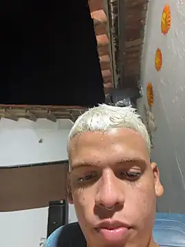 Snapshot of Leo_bunny_hot chatting on November 2025 10:42:01 PM Leo bunny hot online show from November 2025 10:42:01 PM