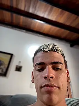 Snapshot of Leo_bunny_hot chatting on February 2026 08:41:02 PM Leo bunny hot online show from February 2026 08:41:02 PM