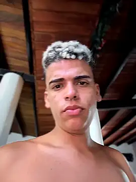 Snapshot of Leo_bunny_hot chatting on February 2026 03:12:01 PM Leo bunny hot online show from February 2026 03:12:01 PM