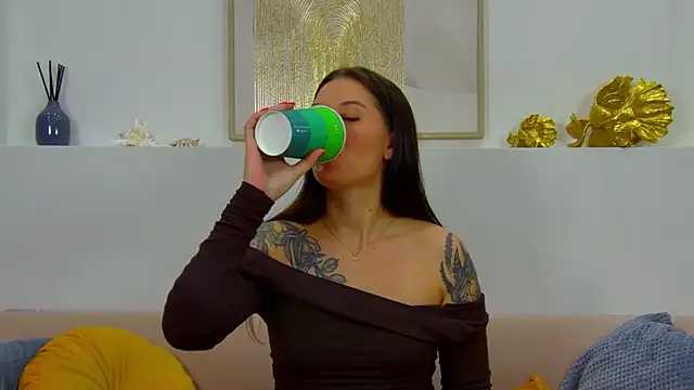 Snapshot of AlexandraBloom chatting on September 2025 07:13:02 PM AlexandraBloom online show from September 2025 07:13:02 PM