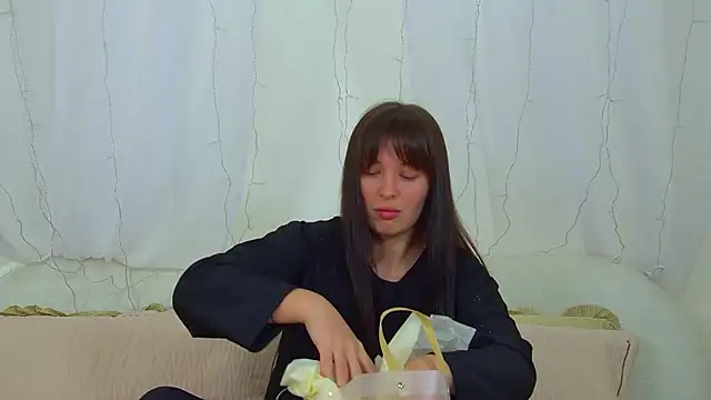 AlexandraBloom online show from March 2026 06:15:02 PM