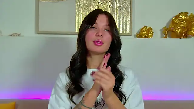 AlexandraBloom online show from November 2025 06:24:02 PM