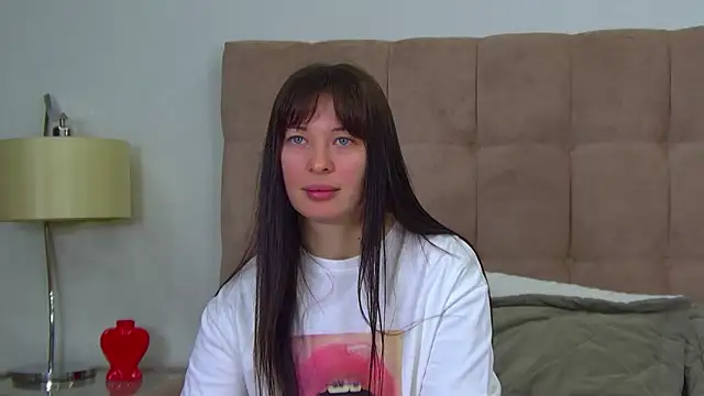 Snapshot of AlexandraBloom chatting on February 2026 06:30:01 PM AlexandraBloom online show from February 2026 06:30:01 PM