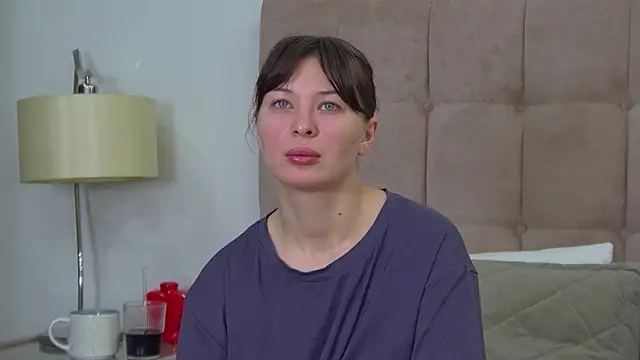 AlexandraBloom online show from March 2026 06:22:01 PM