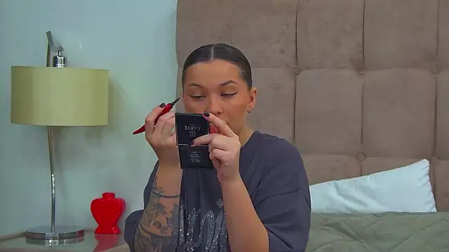 AlexandraBloom online show from March 2026 06:26:01 PM