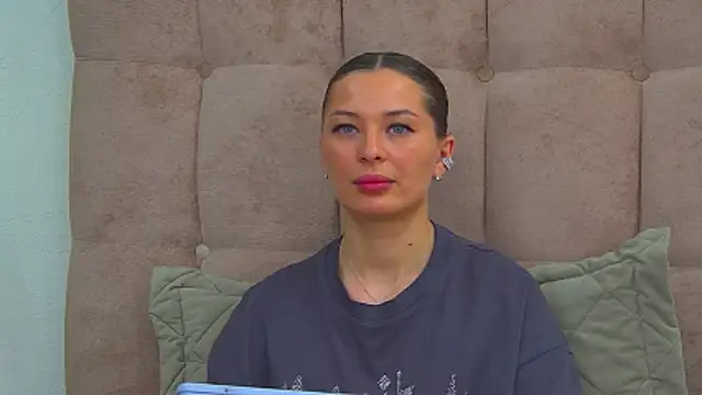 AlexandraBloom online show from March 2026 05:44:01 AM