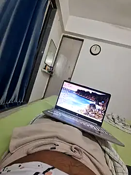 Snapshot of vivanpraj999 chatting on February 2025 06:09:02 PM vivanpraj999 online show from February 2025 06:09:02 PM